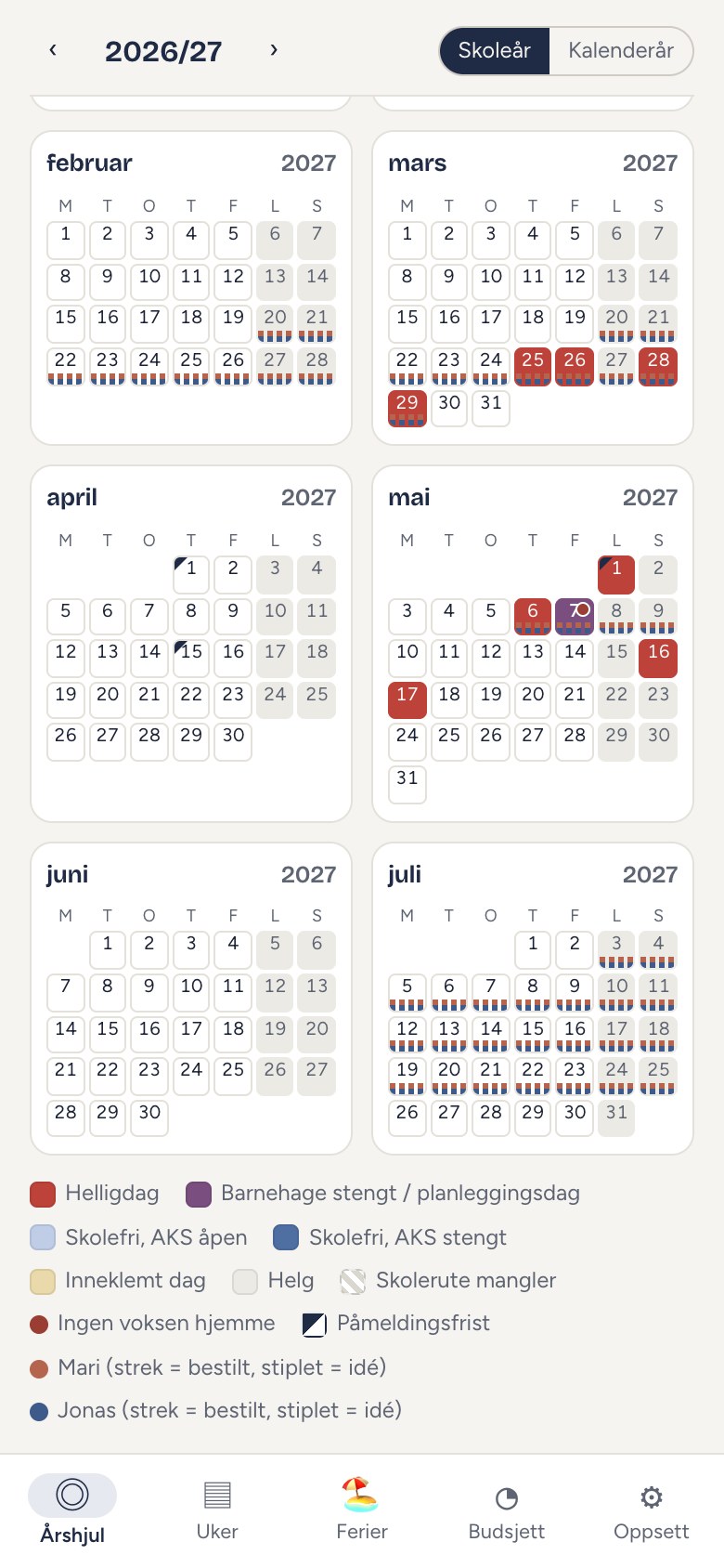Årshjulet i appen: månedene februar til juli med helligdager, planleggingsdager og planlagte ferier markert i farger.